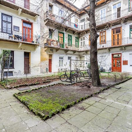 Bpr Stylish Mosaic Home With Terrace Budapest Esterno foto