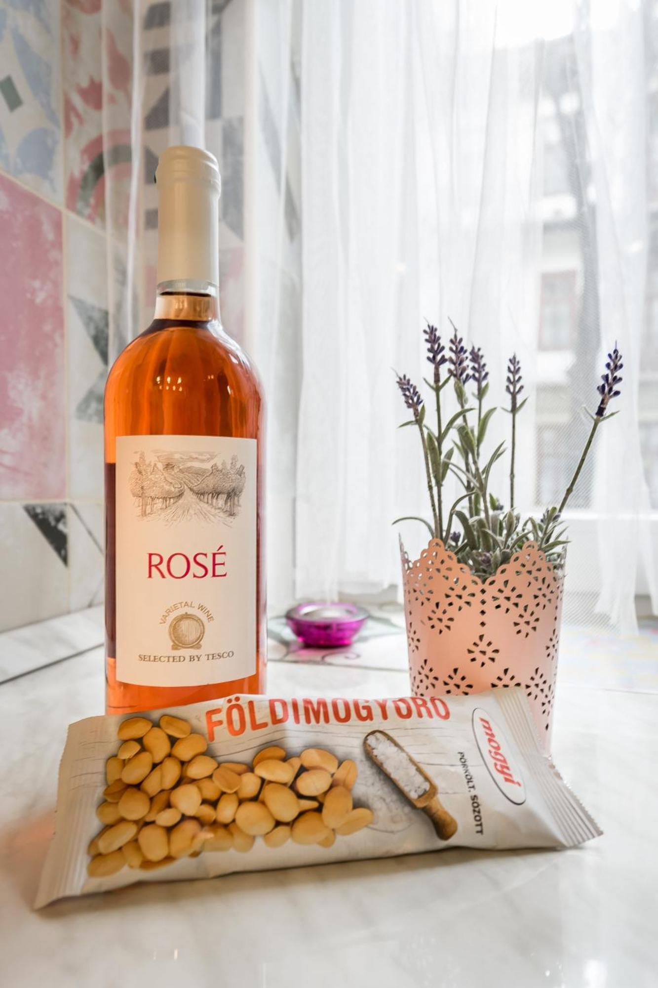 Bpr Stylish Mosaic Home With Terrace Budapest Esterno foto